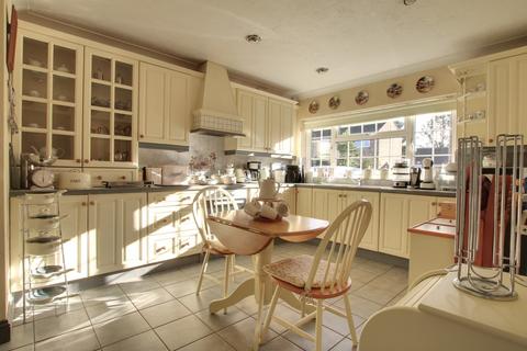 9 Mere Close, Ramsey Mereside, Huntingdon, PE26 2UQ