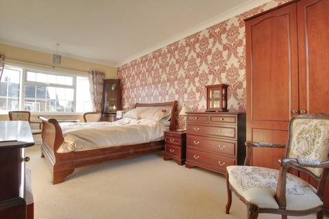 9 Mere Close, Ramsey Mereside, Huntingdon, PE26 2UQ
