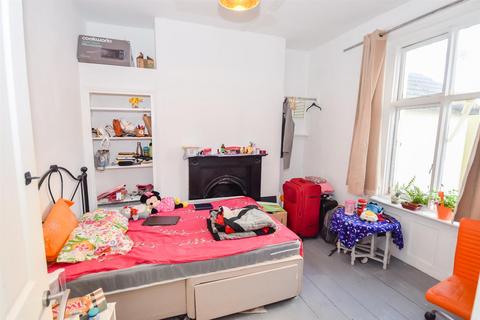 1 bedroom apartment to rent, Russell Square, Brighton, East Sussex