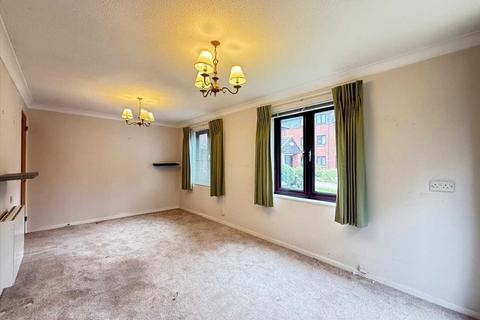 1 bedroom retirement property for sale, 65 Imperial Avenue, Westcliff on Sea SS0