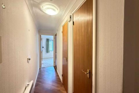 1 bedroom retirement property for sale, 65 Imperial Avenue, Westcliff on Sea SS0