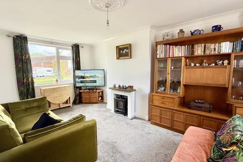 30 Newleaze, Steeple Ashton, Trowbridge, BA14 6EF