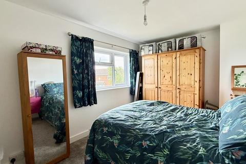 30 Newleaze, Steeple Ashton, Trowbridge, BA14 6EF