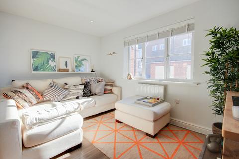2 bedroom ground floor flat for sale, Outfield Crescent, Wokingham