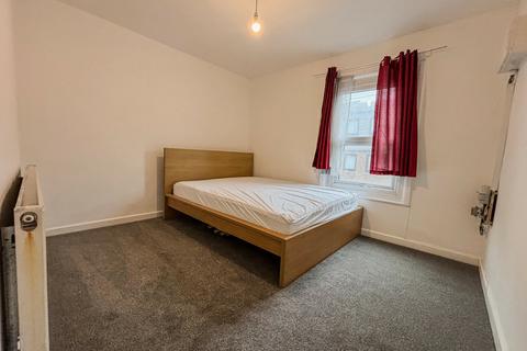 undefined, 2 Bedroom Flat To Let - HP11