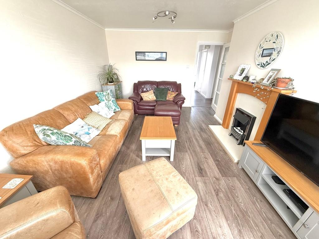 5 Dolphin Court Lounge 1