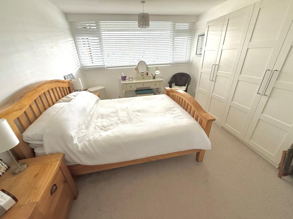 5 Dolphin Court Bedroom 1