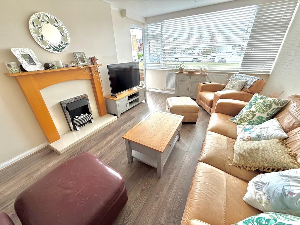 5 Dolphin Court Lounge 2