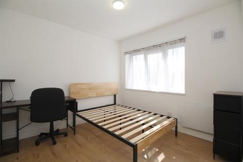 1 bedroom in a house share to rent, Wordsworth Road, Loughborough, LE11