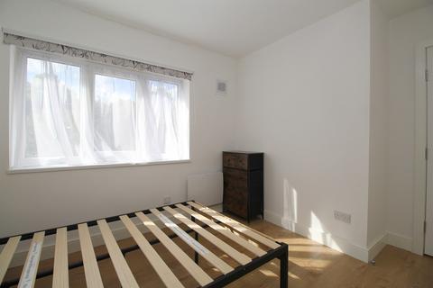 1 bedroom in a house share to rent, Wordsworth Road, Loughborough, LE11