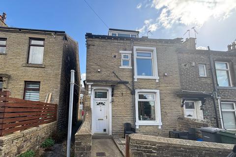 2 bedroom terraced house for sale, Albert Street, Thornton