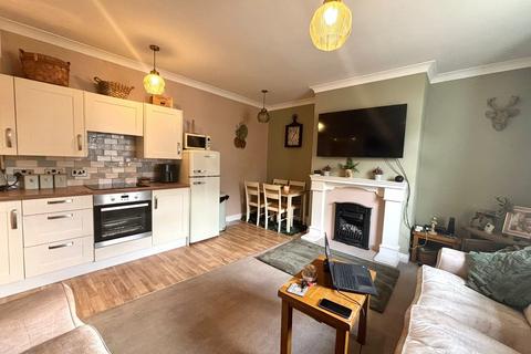 2 bedroom terraced house for sale, Albert Street, Thornton