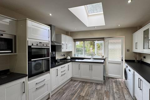 3 bedroom detached bungalow for sale, Peppers Lane, Burton Lazars