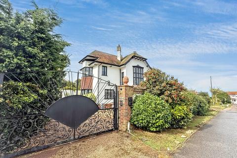 4 bedroom detached house for sale, First Avenue, Broadstairs