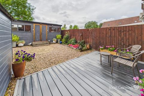 3 bedroom end of terrace house for sale, Haddon Way, Loughborough