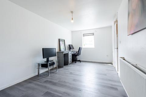 2 bedroom flat for sale, Rothesay Croft, Birmingham B32