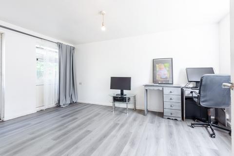2 bedroom flat for sale, Rothesay Croft, Birmingham B32