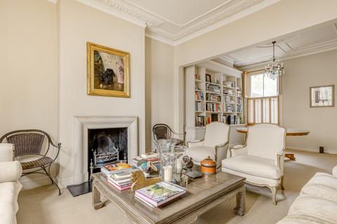 13 Rosenau Crescent, London, SW11 4RY