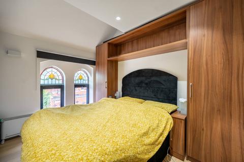 2 bedroom flat for sale, Huddlestone Road, Willesden Green, London, NW2