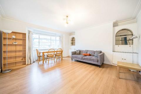 3 bedroom flat to rent, Streatham High Road, London SW16