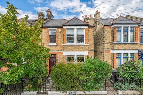 9 Chalcroft Road, London, SE13 5RE