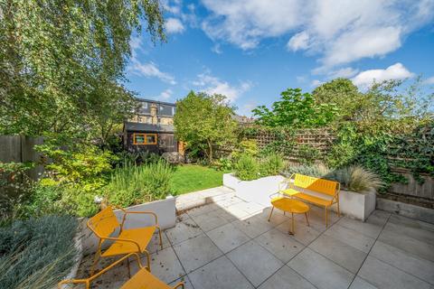 9 Chalcroft Road, London, SE13 5RE