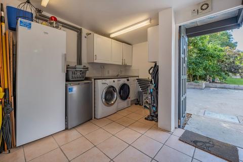 5 Bracken Close, Crowborough, TN6 2EJ