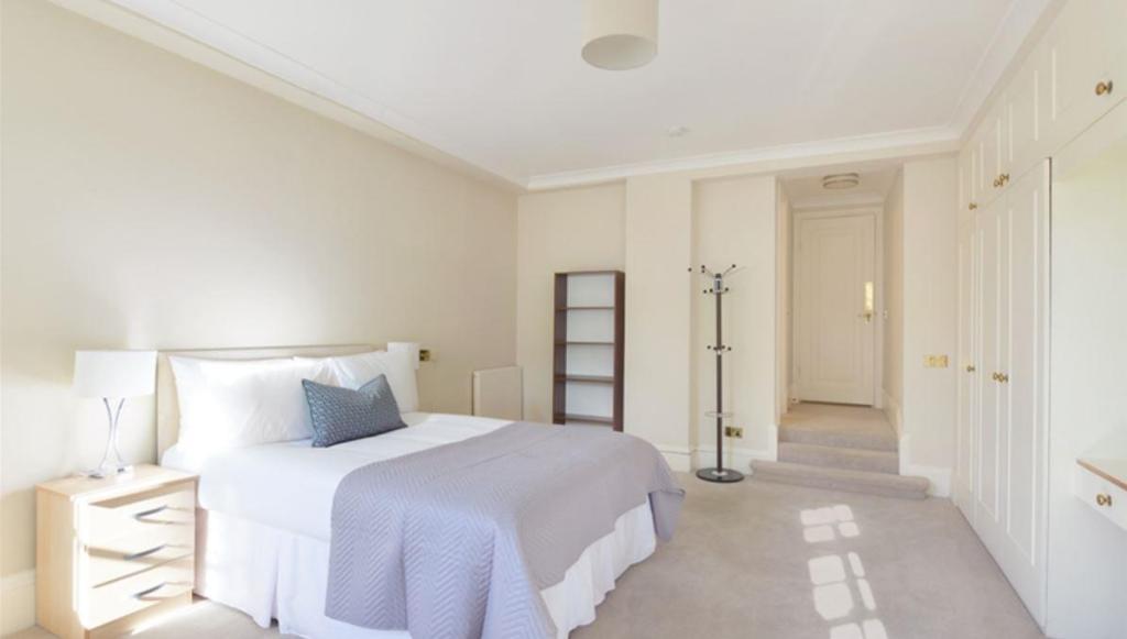 Strathmore-court-park-road-regents-park-nw8-4
