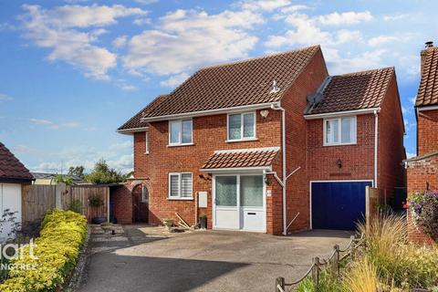 5 bedroom detached house for sale, Merriam Close, Brantham, Manningtree, Essex