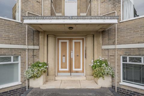 Suffolk Square, Gloucestershire GL50