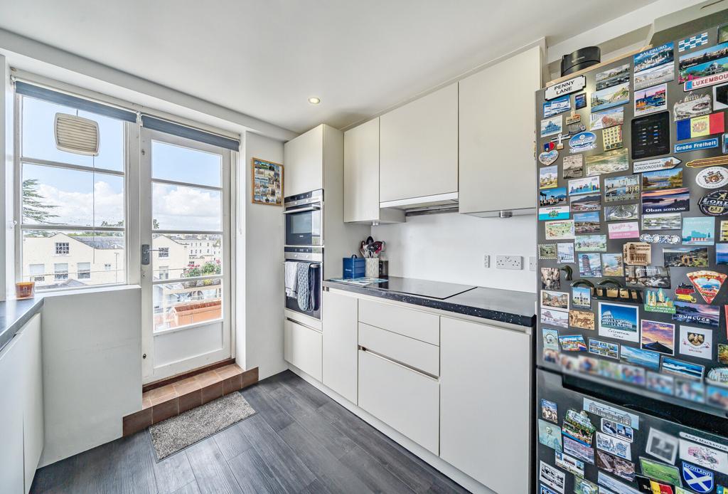 1346596-11-68b5bf...