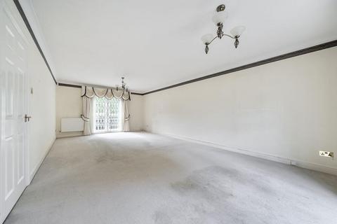 2 bedroom flat for sale, High Street, Edgware HA8