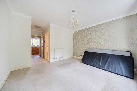 2 bedroom flat for sale, High Street, Edgware HA8