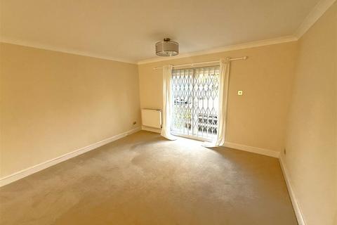 2 bedroom flat for sale, High Street, Edgware HA8