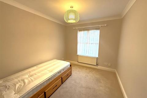 2 bedroom flat for sale, High Street, Edgware HA8