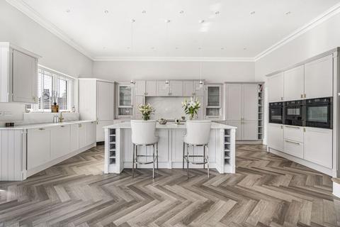 5 bedroom detached house for sale, Smitham Downs Road, West Purley