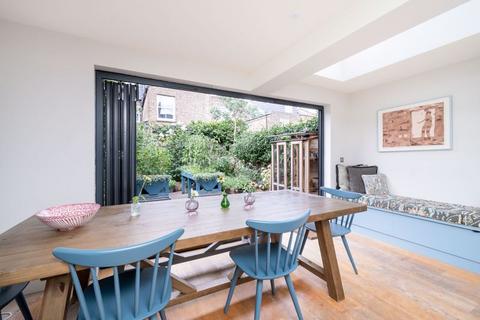 4 bedroom terraced house for sale, Gayford Road W12