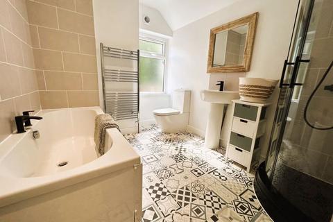 3 bedroom end of terrace house for sale, Beechtree Road, Walsall Wood WS9 9LW