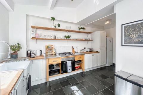 4 bedroom semi-detached house for sale, Glen Road, Neath, SA11 3DS