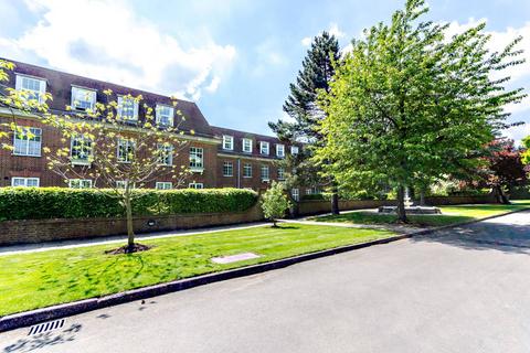 3 bedroom flat for sale, Ottershaw Park,, Ottershaw, KT16