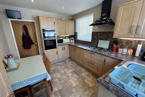 3 bedroom semi-detached bungalow for sale, Cambrian Drive, Rhos on Sea