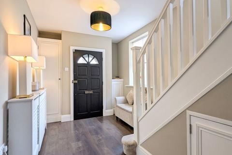undefined, Golf Open 2026 - Hillsview Road, Ainsdale - Sleeps 6 - extended stay deals (2-3 Weeks)