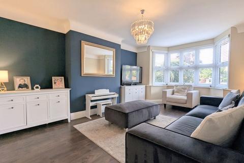 undefined, Golf Open 2026 - Hillsview Road, Ainsdale - Sleeps 6 - extended stay deals (2-3 Weeks)