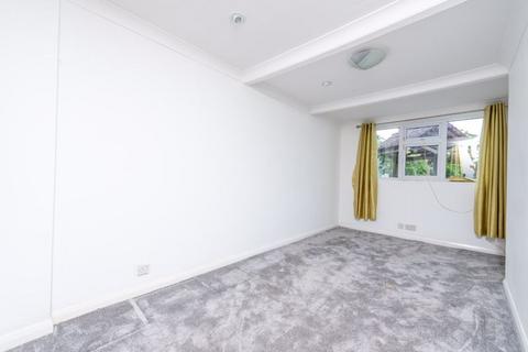 82 Cromwell Road, Worcester Park, KT4 7JR