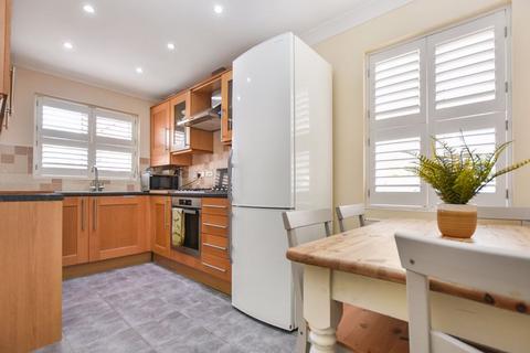 3 bedroom semi-detached house for sale, Daisy Court, Bourne