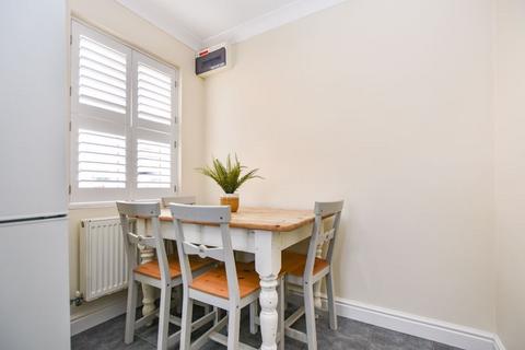 3 bedroom semi-detached house for sale, Daisy Court, Bourne
