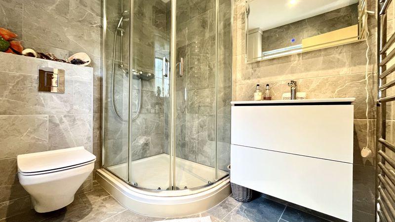En-Suite to Bedroom