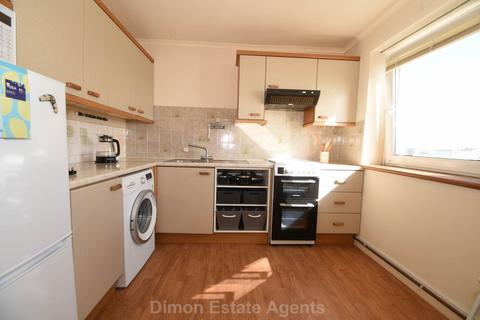 2 bedroom flat for sale, Harbour Tower, Gosport