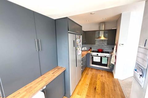 3 bedroom semi-detached house for sale, Elmwood Crescent, Walkerville