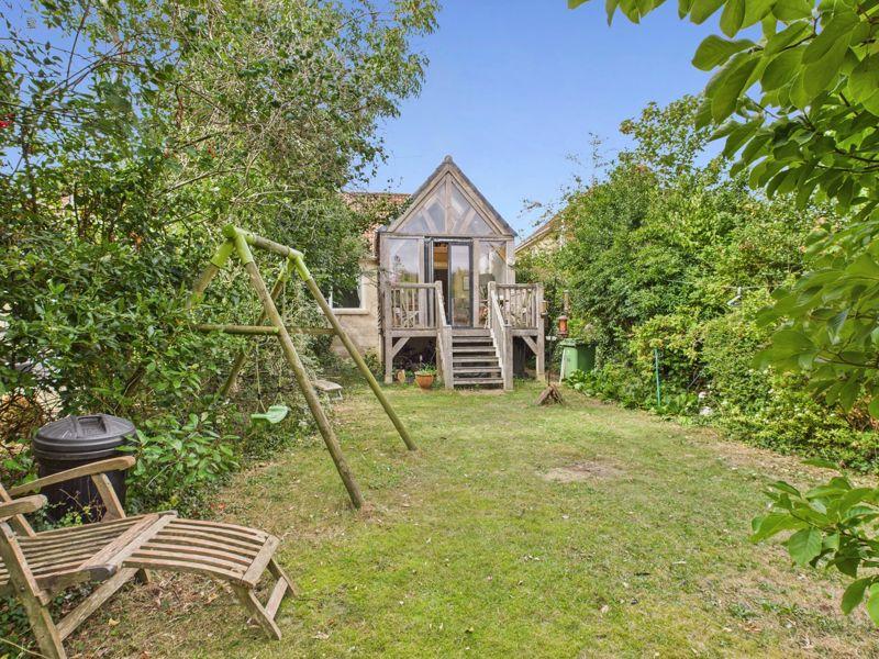 Garden to house